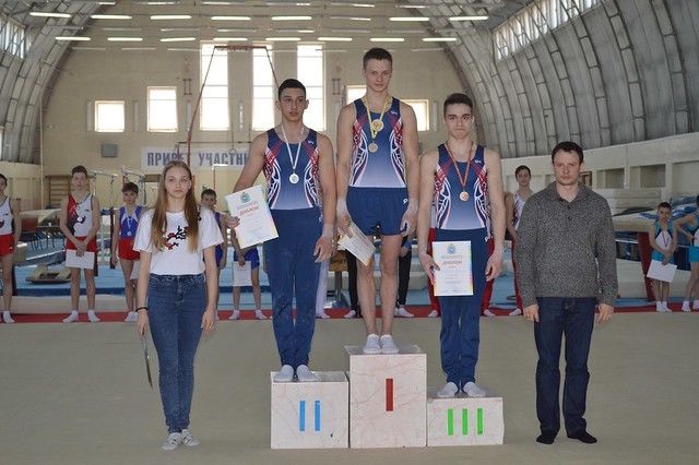 Гимнасты из Сызрани завоевали девять золотых медалей на областном первенстве