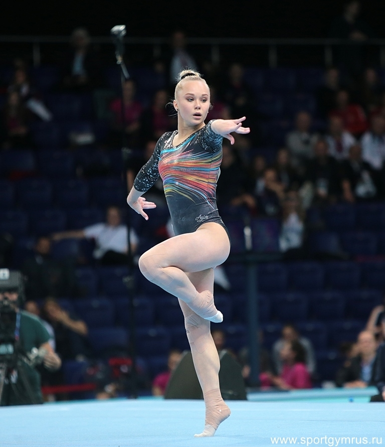 Ангелина Мельникова стала чемпионкой мира по спортивной гимнастике в личном многоборье