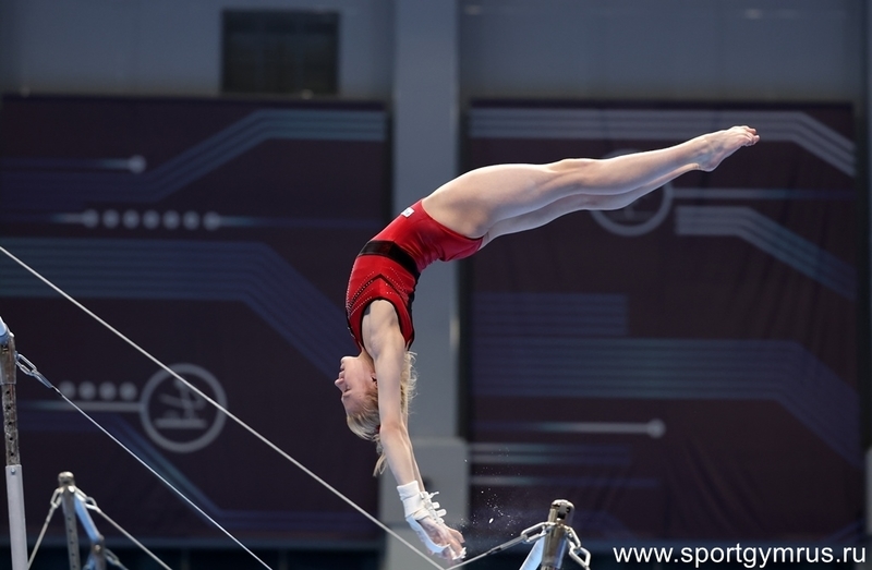 Листунова — о падении с бревна на чемпионате России: «Новые условия, обстановка, новые элементы. Не одна я сегодня упала!»