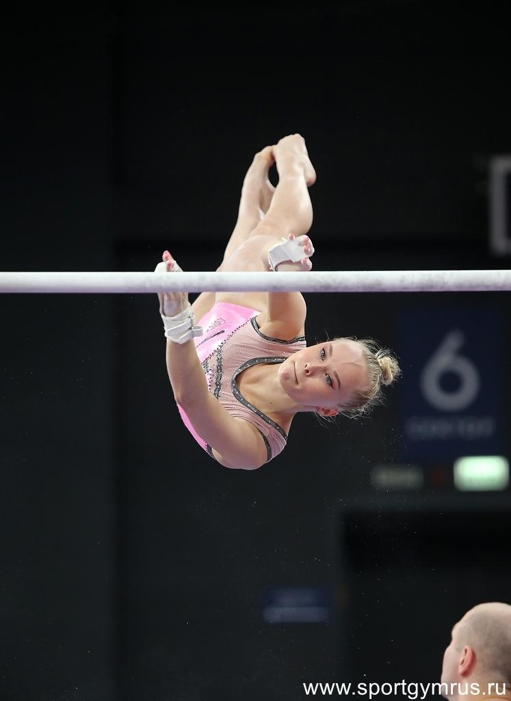 Олимпийская чемпионка Мельникова выиграла турнир на брусьях на Играх БРИКС