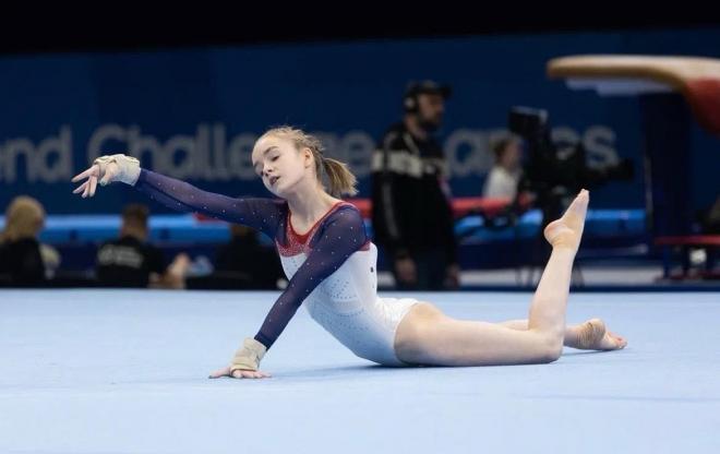 Спортсмены из семи регионов РФ участвуют в тюменском турнире по спортивной гимнастике