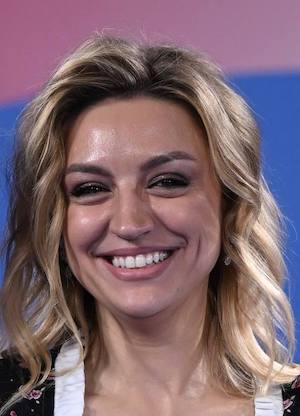 Сегодня, 2 апреля, отмечает день рождения двукратная олимпийская чемпионка, заслуженный мастер спорта России Евгения Канаева